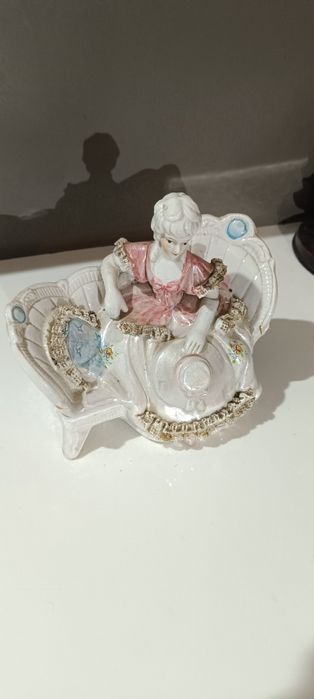 Estátua, boneca de porcelana
