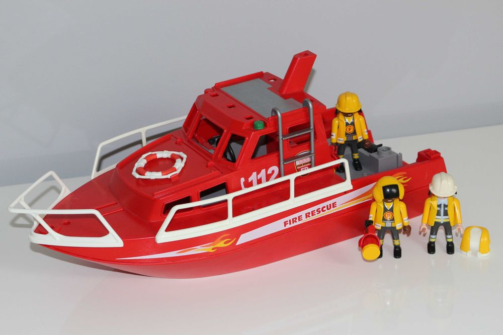 Łódź strażacka playmobil