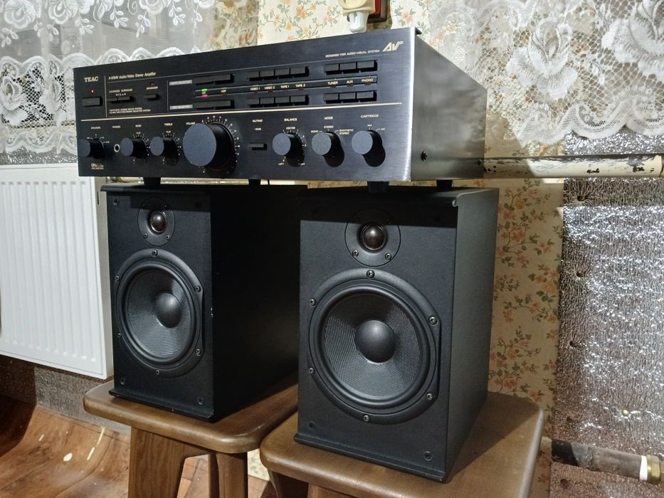 Комплект акустика + підсилювпч  TEAC  A-919AV