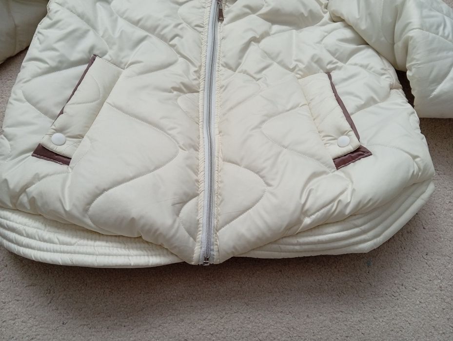 Курточка  жіноча