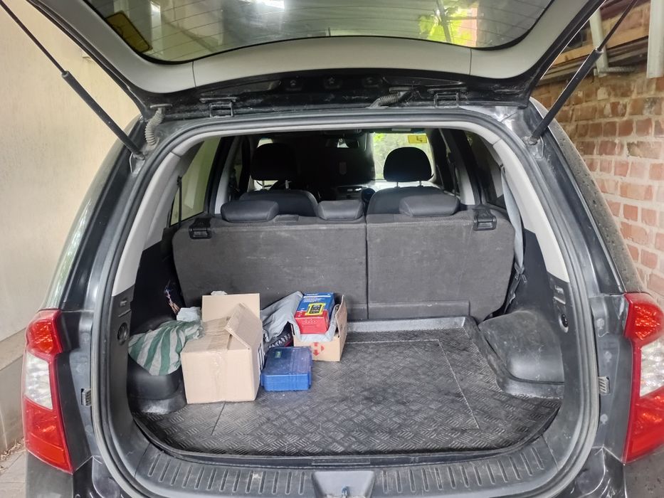 Продам автo Kia Carens 2008 года газ/бензин ,комфортний симейний автомобиль