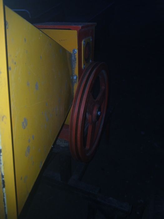 Продаю подрібнювач гілок до мотоблока