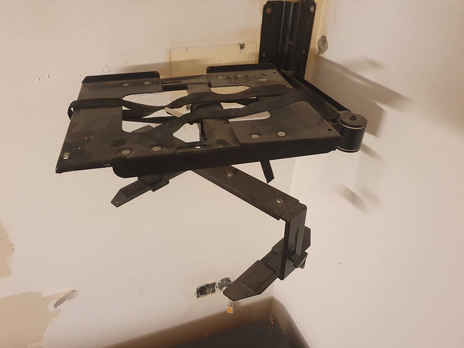 Uchwyt ścienny TV dekoder. Jakość.