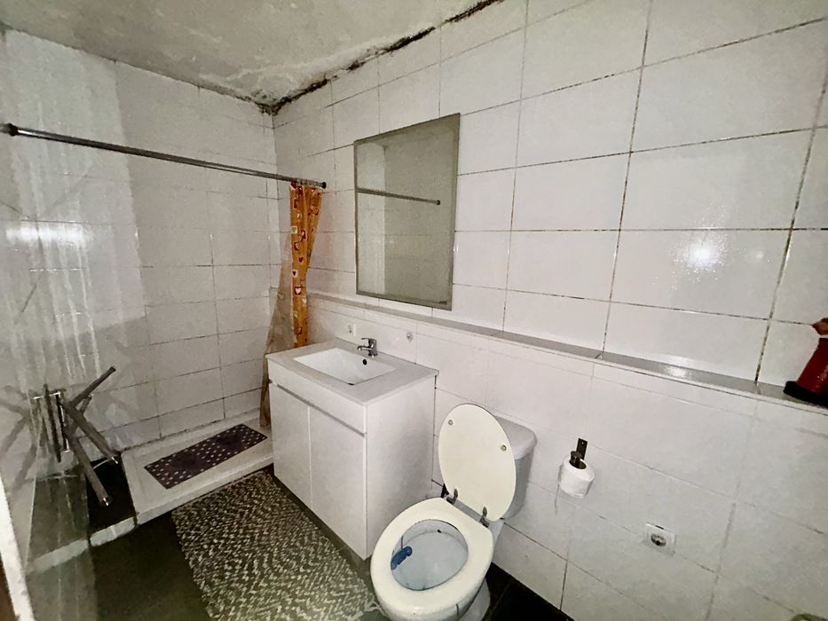 Casa t2 em frente ao metro