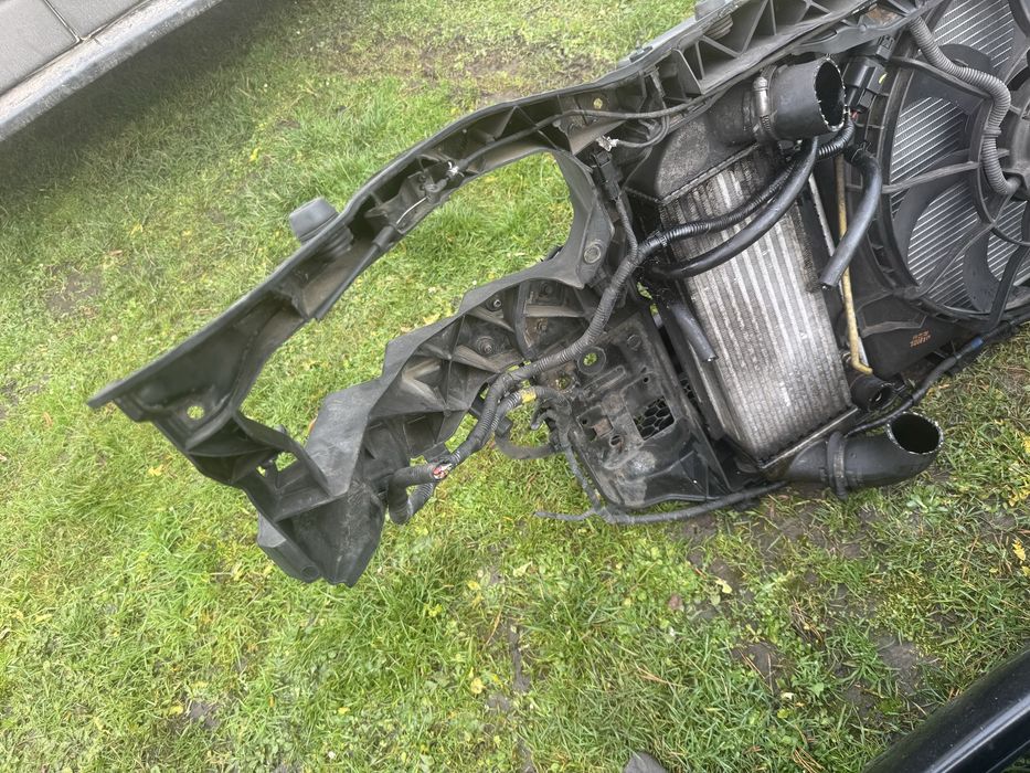 Установочна панель радіатори Kia Sorento (2009-2012)CRDI