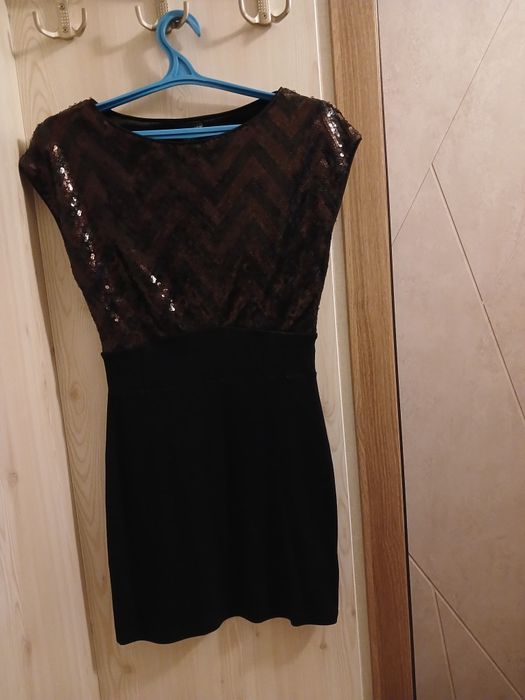 Плаття зручне. Розмір S. Виробник H&М