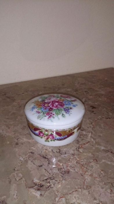 Loiça decorativa depos limoges