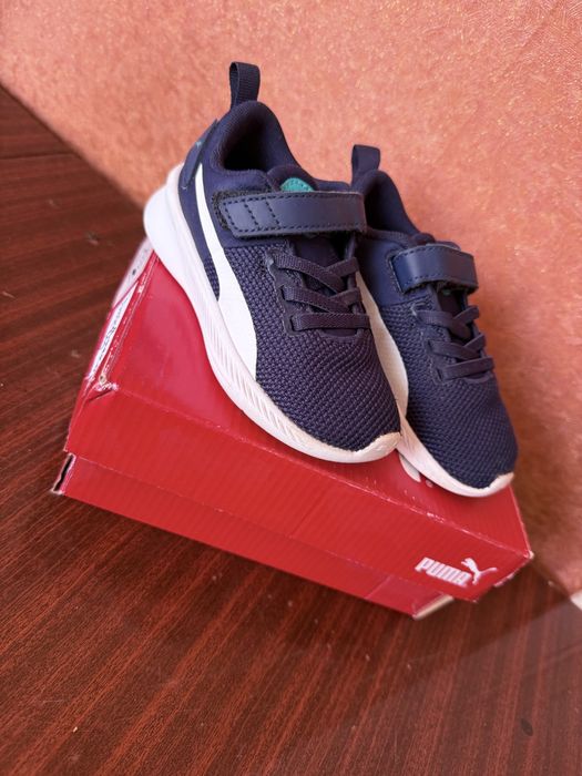 Оригінальні кросівки Puma на хлопчика