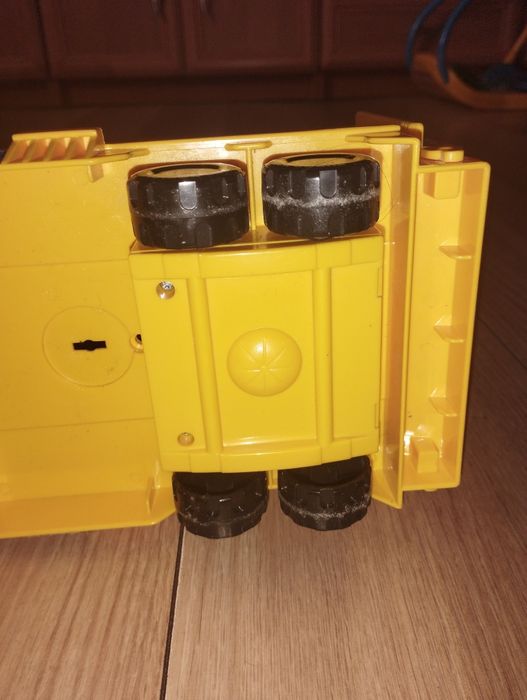 Zabawka laweta napęd