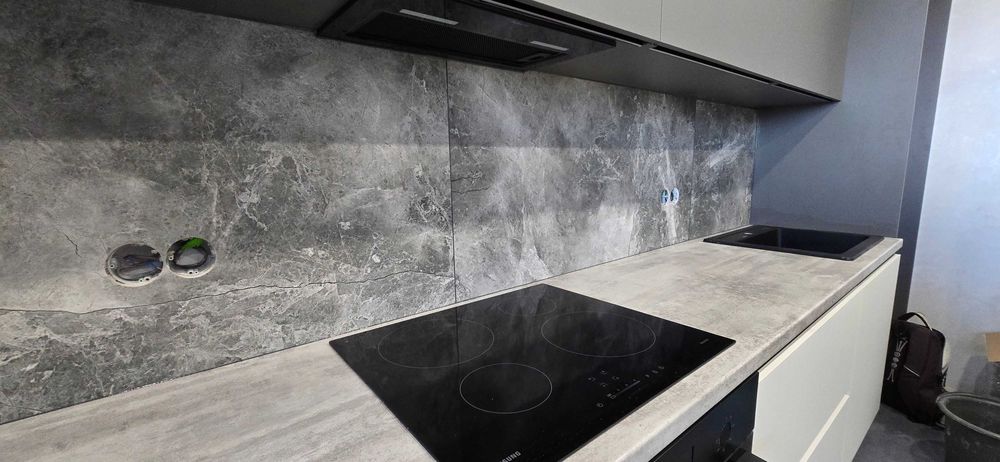 Плиточник, ремонтні роботи