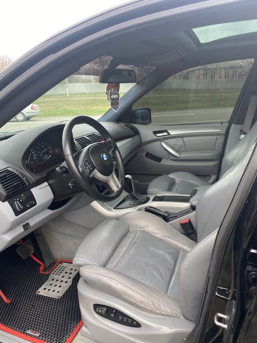 Продам BMW X5 e53