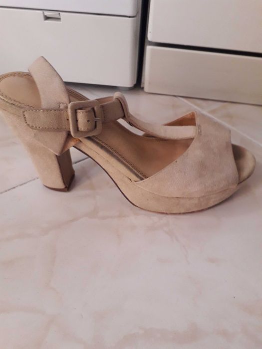 Sandálias clássicas