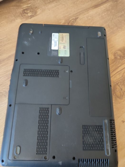 Złom elektroniczny laptop HP na części