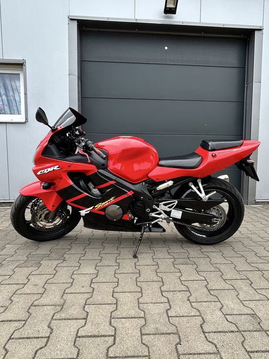 Honda cbr f4i sport