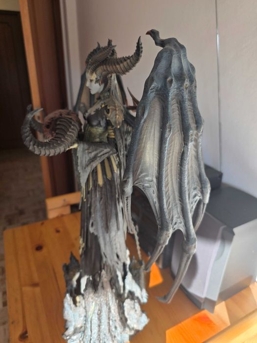 Diablo 4 -  Estátua Lilith -  edição limitada