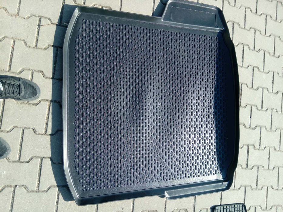 Mata do bagażnika samochodowego