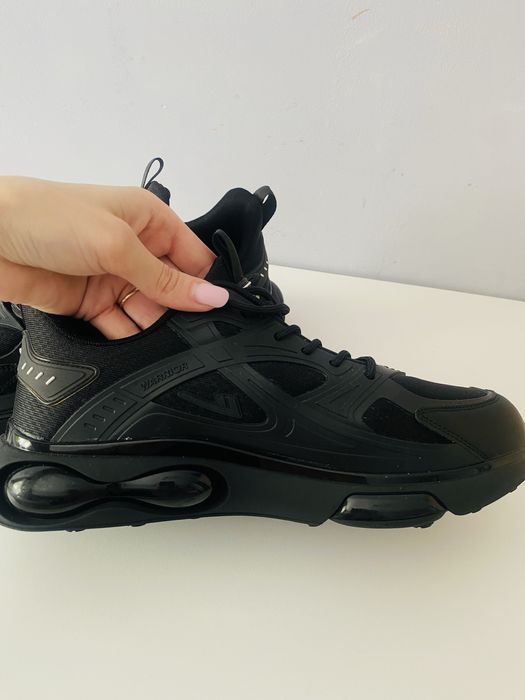 Кросівки взуття чоловіче 43 р