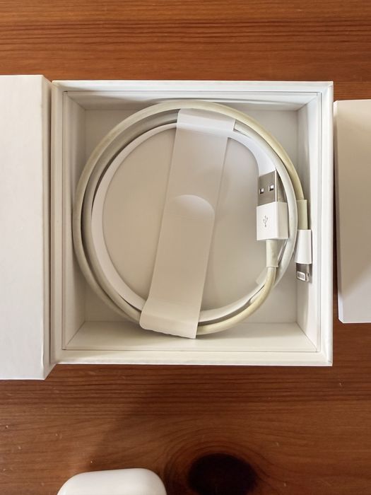 AirPods 2ª Geração Originais Apple + Caixa Completa