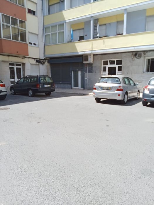 Loja na Travessa de Beirolas