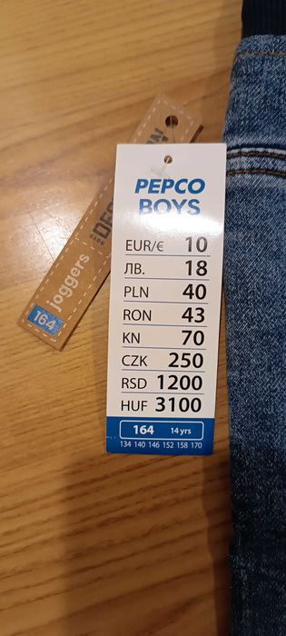 Sprzedam nowe spodnie jeansowe 164 r. dla hłopaka