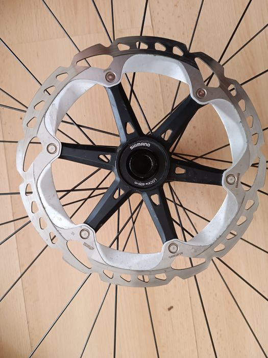 DT Swiss HX 1501 Spline Hybrid / Pneu Maxxis Minion DHF 30" e disco