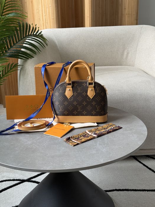 Torebka Louis Vuitton alma crema