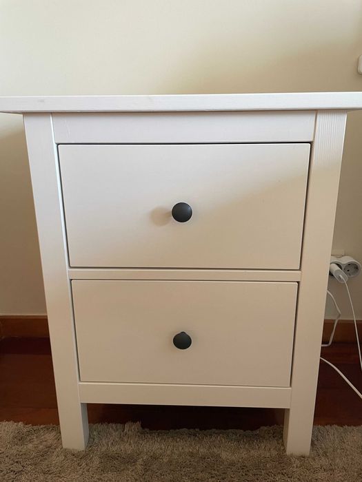 Cómoda com 2 gavetas
