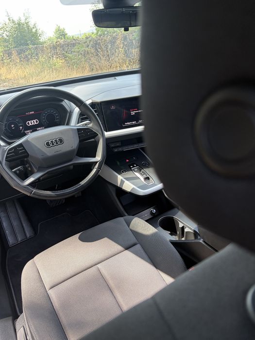 Audi Q4 - Etron