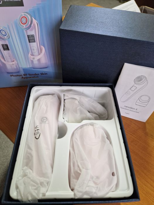 Массажер 7в1 F82E  для лица и шеи Photon RF Tender Skin Apparatus