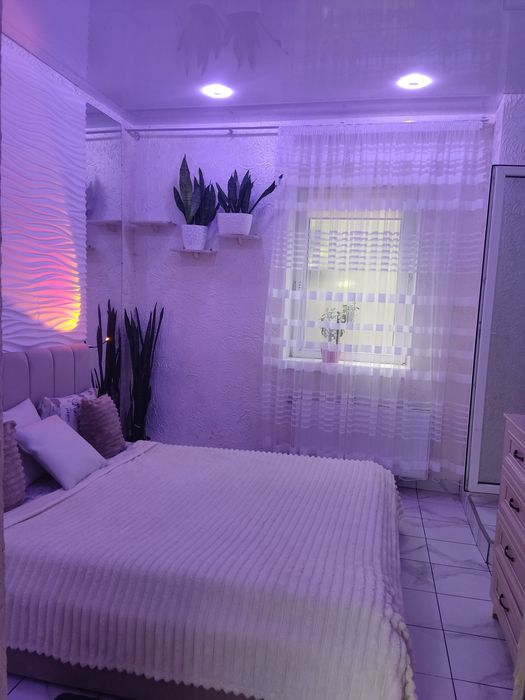 Почасово, посуточно. Свободна  уютная  квартира возле моря. Крыжановка