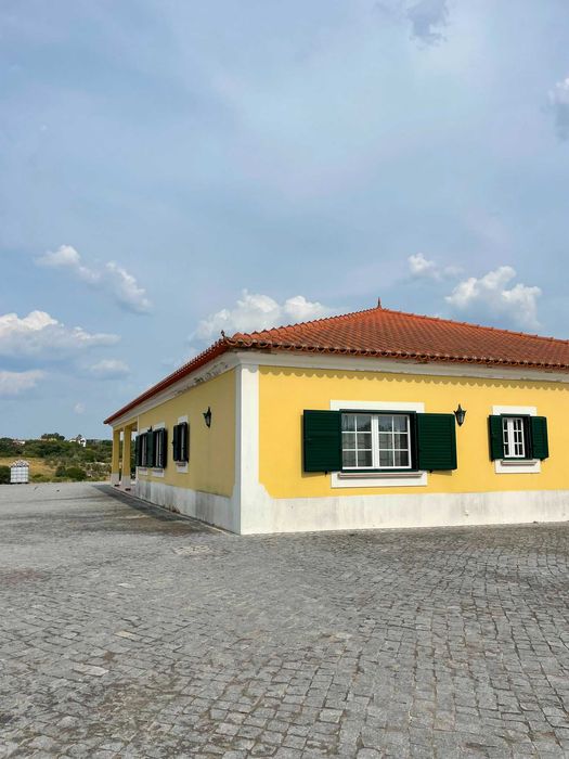 Moradia unifamiliar com terreno