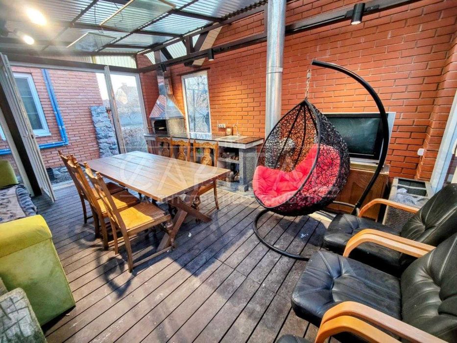 Продажа дома, Гатное, генератор , газ, 15-20 мин пешком м. Теремки