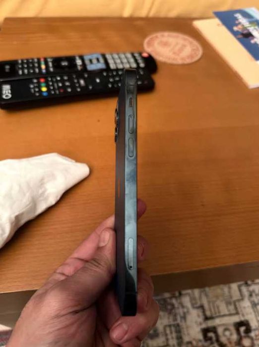 iPhone 12 Pro COMO NOVO
