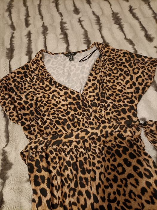 Kombinezon w panterkę