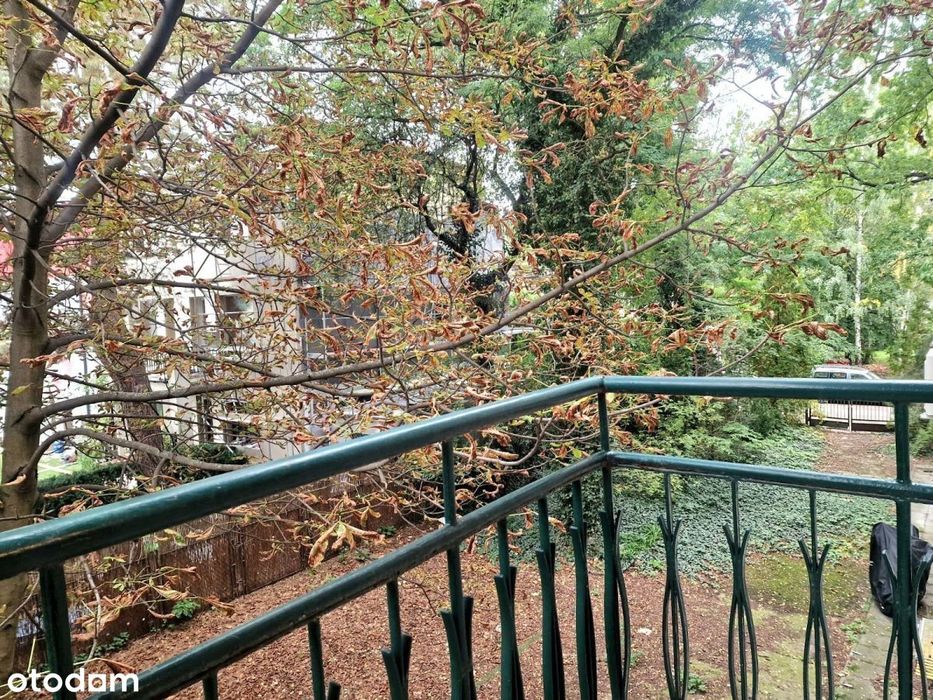 metro Stare Bielany,balkon z widokiem na ogród