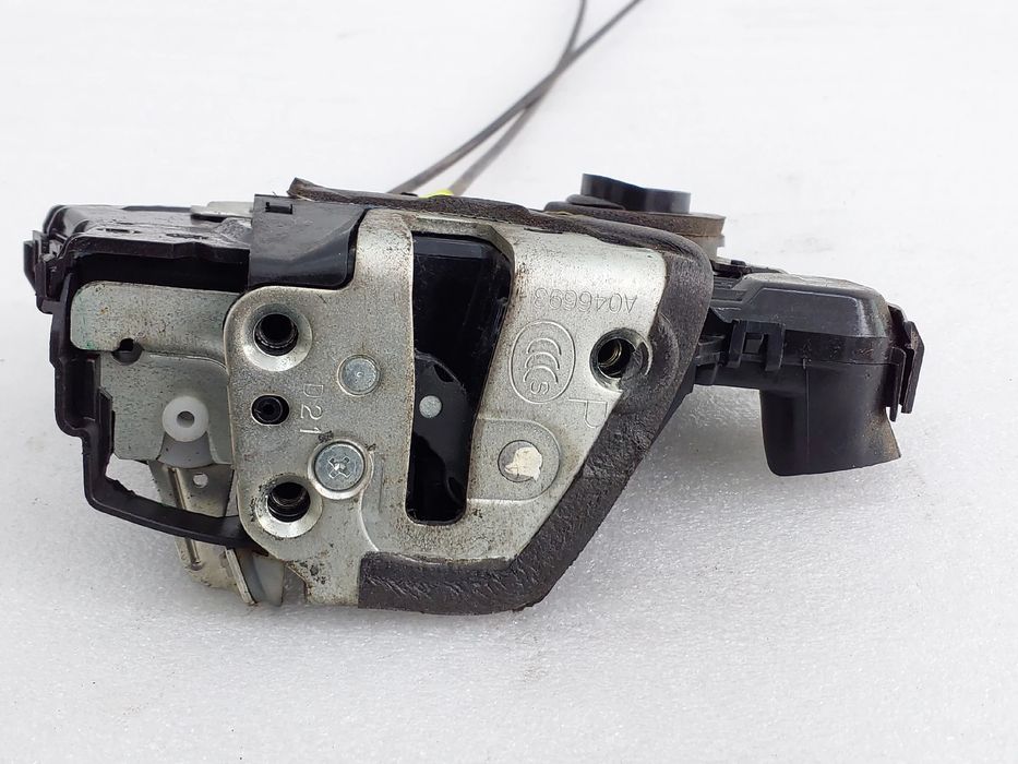 Fechadura / fecho porta frente direito TOYOTA Auris Hatchback (_E15_)