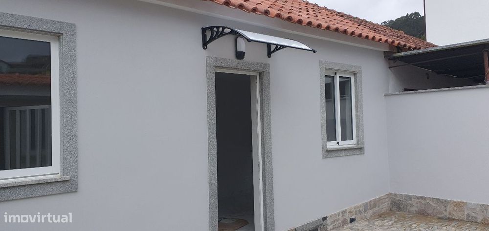 Moradia t2 geminada - restaurada