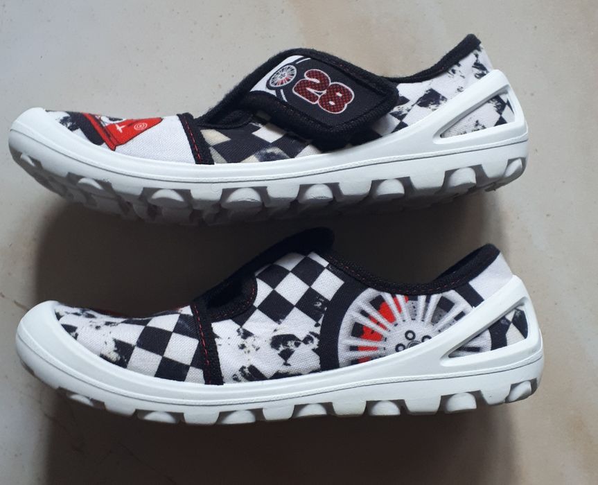 Kapcie chłopięce r.32