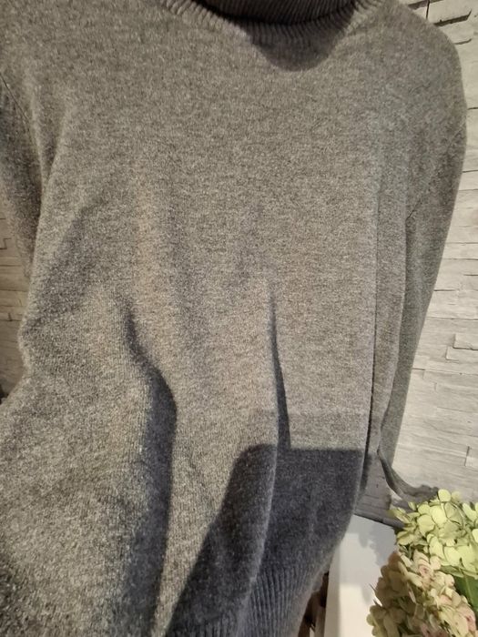 Golfik szary Bershka r.s/m