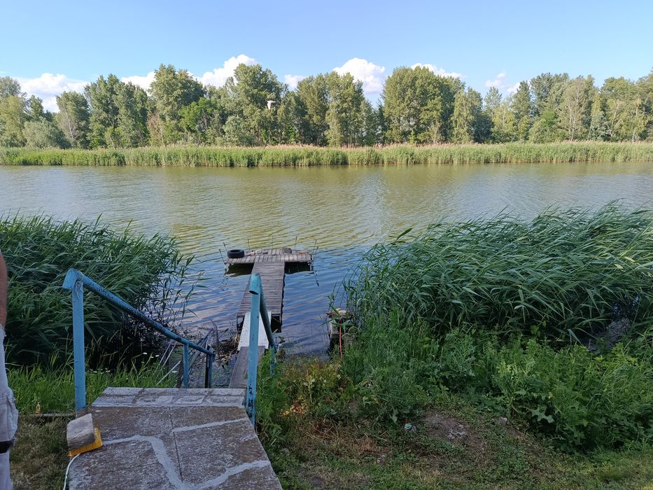 Продаж двоповерхового будинку з виходом до Дніпра  Слобода