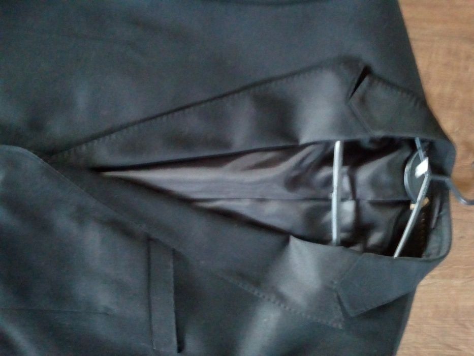Nowy męski czarny garnitur L'ACOLE r.52/176cm