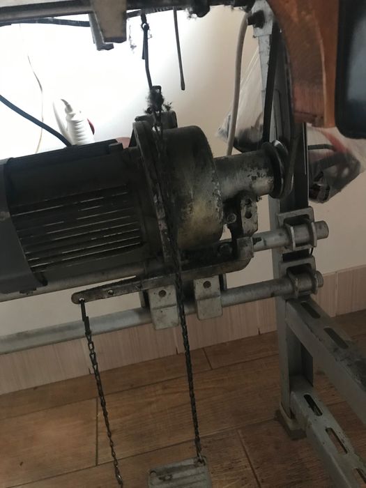 Машинка швейная для пошива изделий из кожи