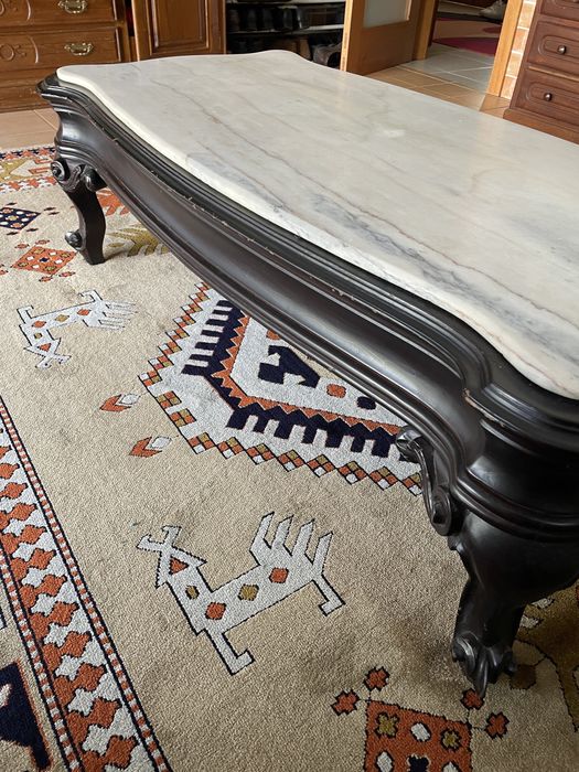 Mesa de sala em mármore