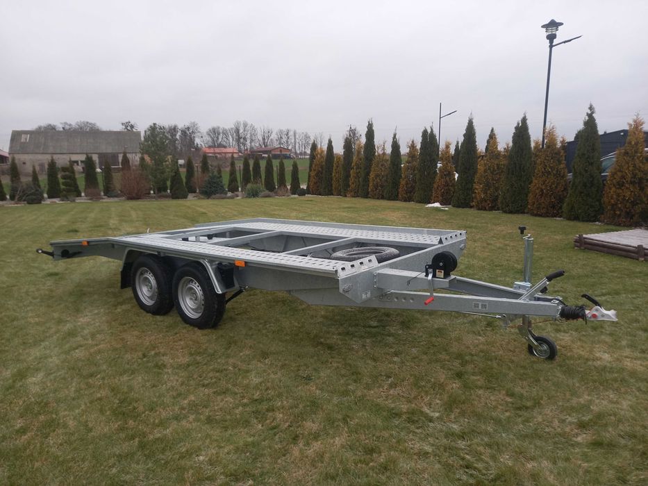 Wynajem laweta autolaweta bus przyczepa