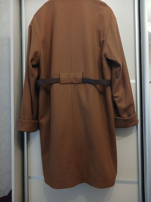 Пальто жіноче р. 40