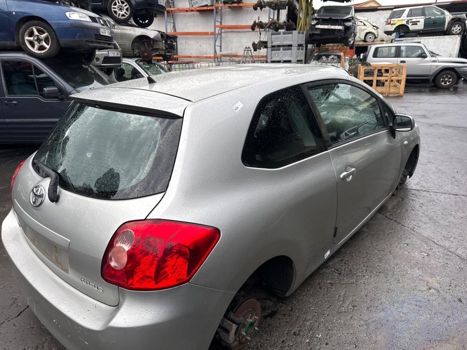 Calíper De Freio Traseiro Direito Toyota Auris