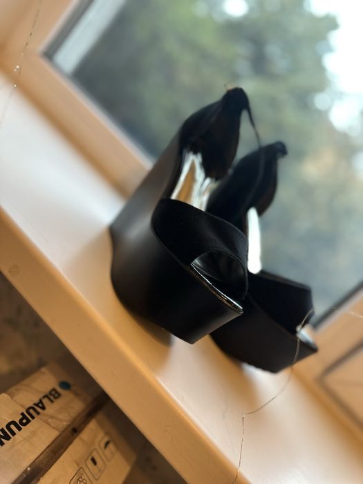 Жіночі босоніжки