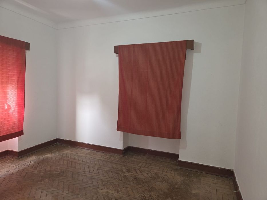 Quarto para arrendar