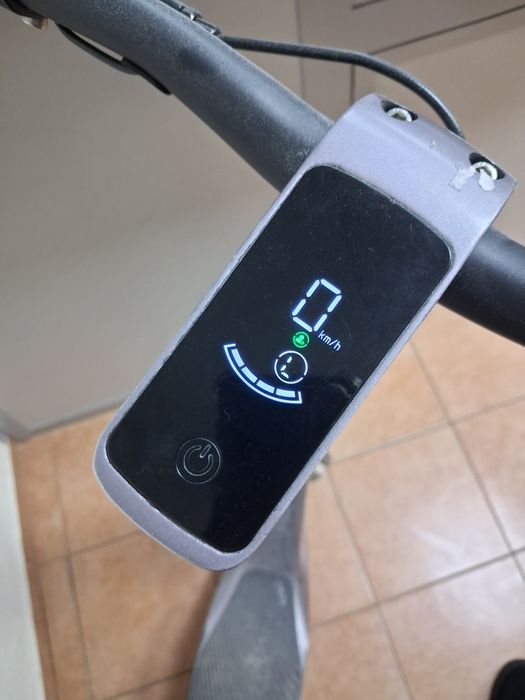 Елетросамокат OKAI ES500-NEON