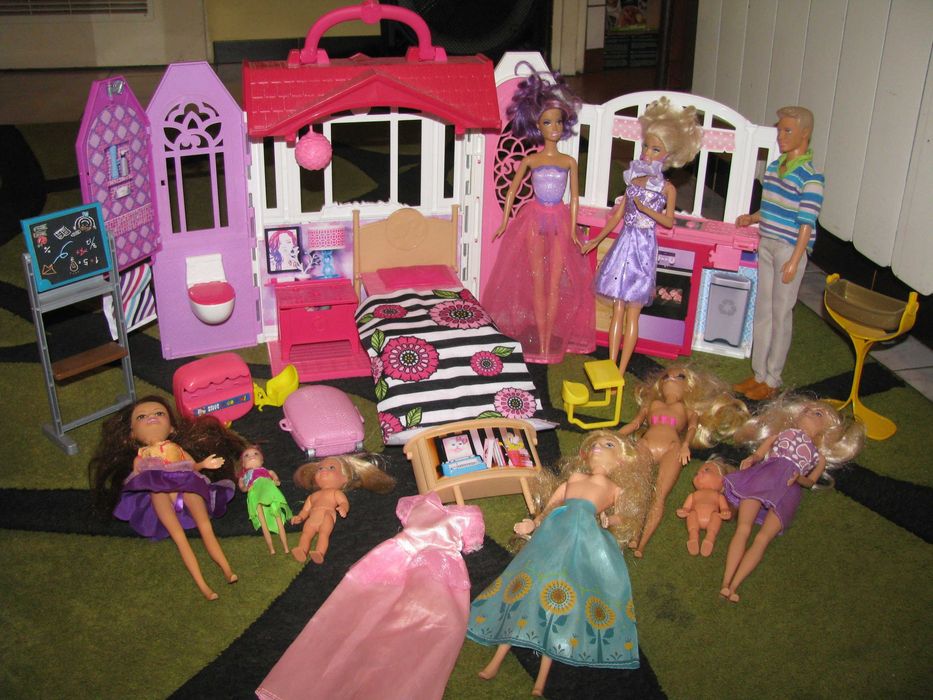 Domek Barbie plus lalki